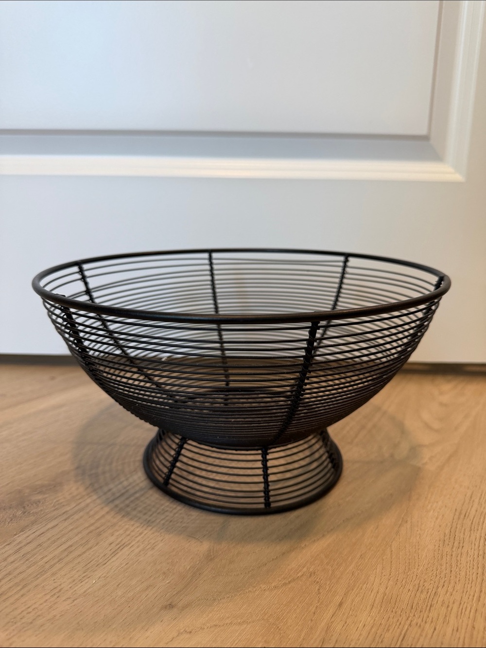 Black Wire Fruit Bowl -